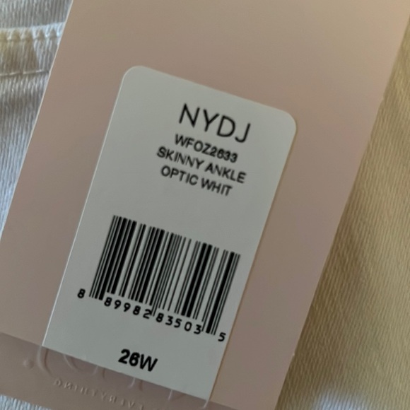 18. 🎉HP🎉. NYDJ Skinny Ankle Jeans in Optic White - Picture 11 of 12